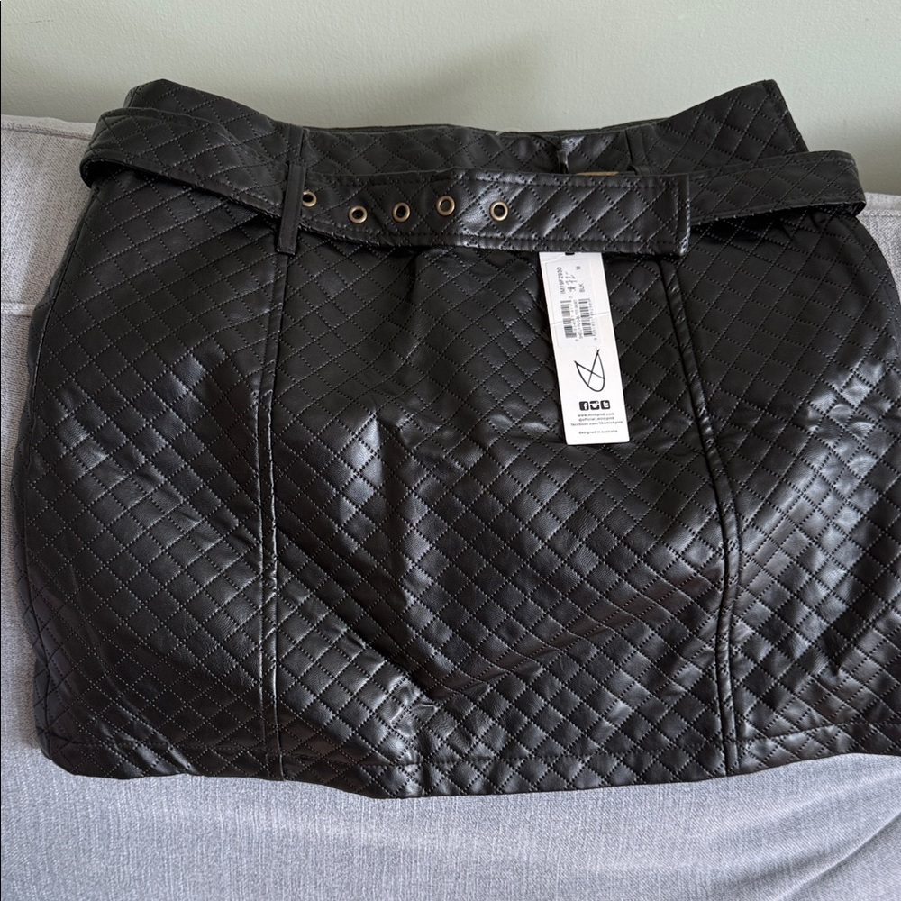 BCBG Quilted Black Mini Skirt